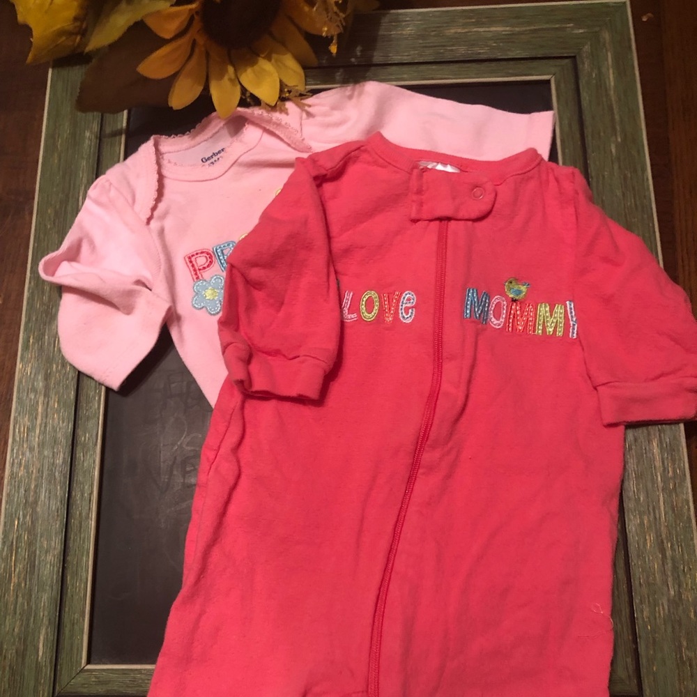 Gerber - Onesie/Sleeper Set (2pc) M1